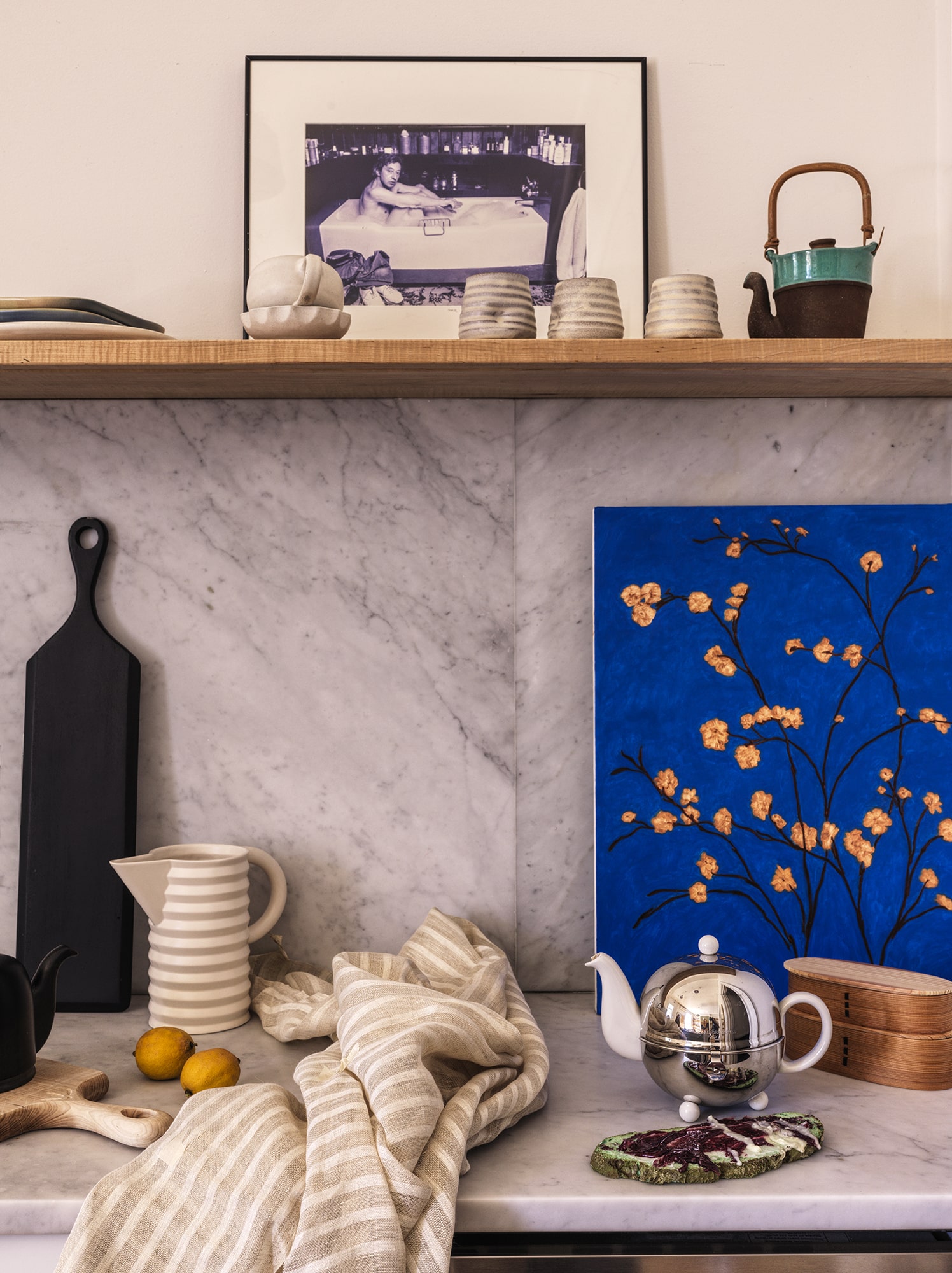 KITCHEN VIGNETTE MARBLE BACKSPLASH