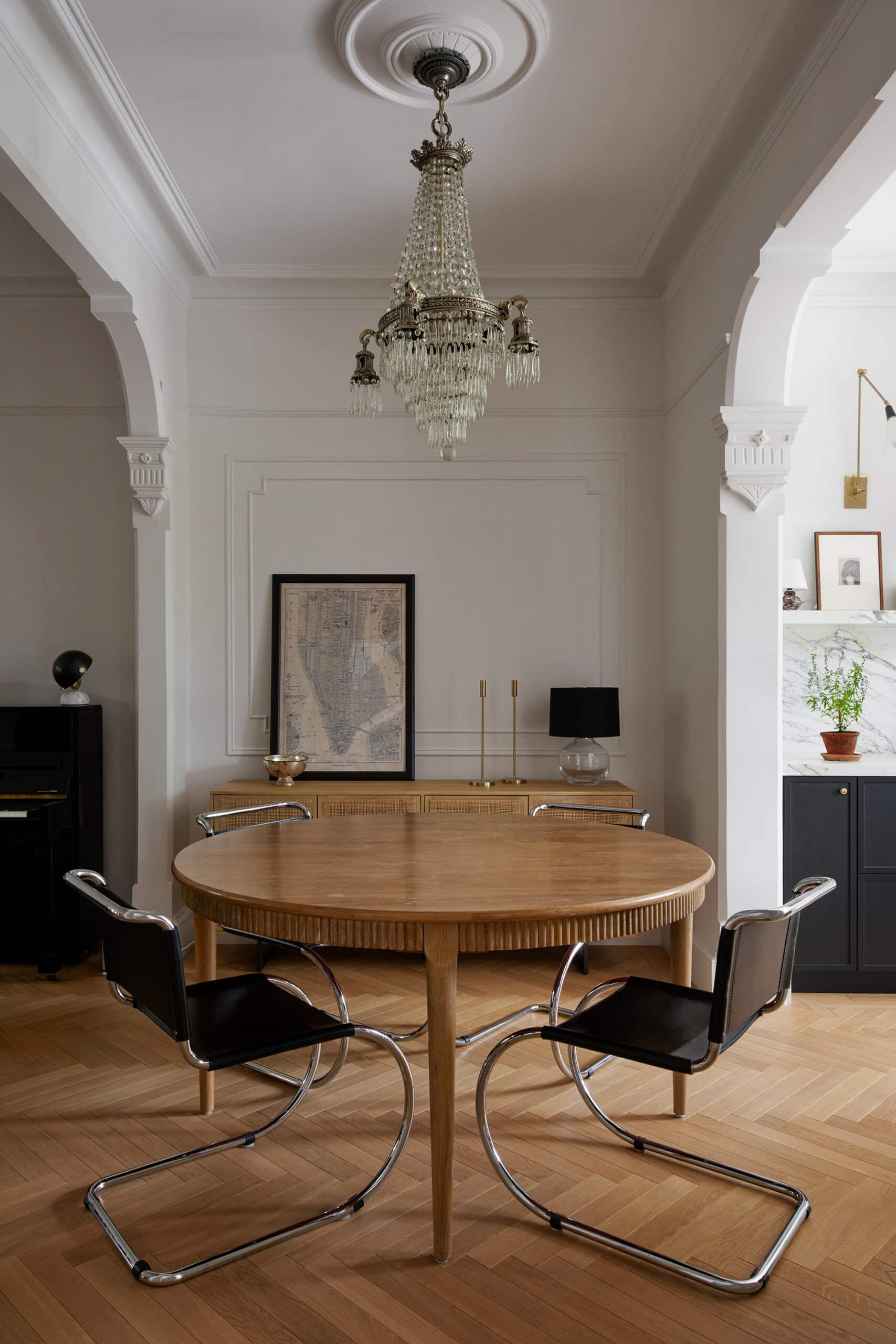 DINING ROOM WITH ARCHED OPENINGS